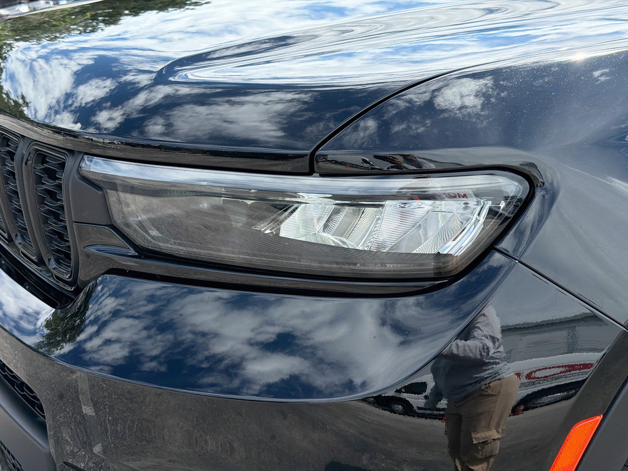 Used 2024 Jeep Grand Cherokee L Laredo AWD/4WD image 9