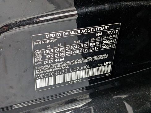 Used 2020 Mercedes-Benz GLA 250 4MATIC w/ Premium Package image 39