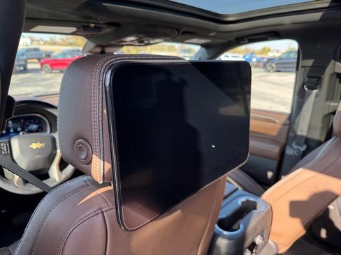 Certified 2024 Chevrolet Tahoe High Country w/ Advanced Technology Package image 12