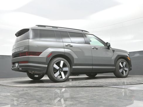 Used 2025 Hyundai Santa Fe Limited image 40