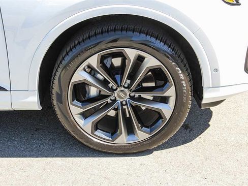 Used 2025 Audi Q7 3.0T Premium Plus w/ Premium Plus Package image 9