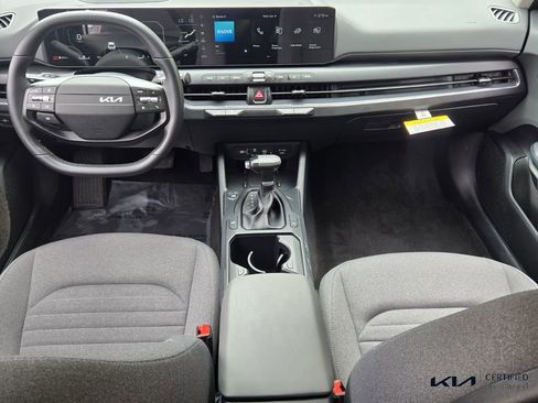 Certified 2025 Kia K4 EX image 13