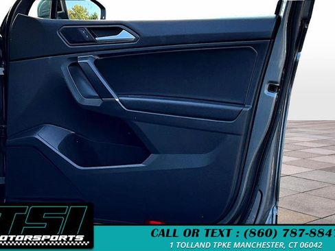Used 2020 Volkswagen Tiguan SE image 24