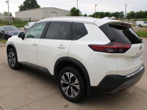 Used 2023 Nissan Rogue SV w/ SV Premium Package AWD/4WD image 6