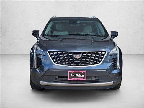Used 2021 Cadillac XT4 Premium Luxury FWD image 2