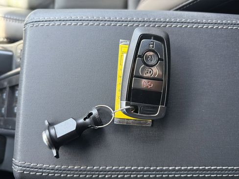 New 2026 Ford Bronco Outer Banks w/ Sasquatch Package image 37