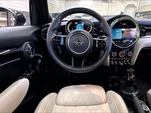 Used 2024 MINI Cooper S FWD image 8