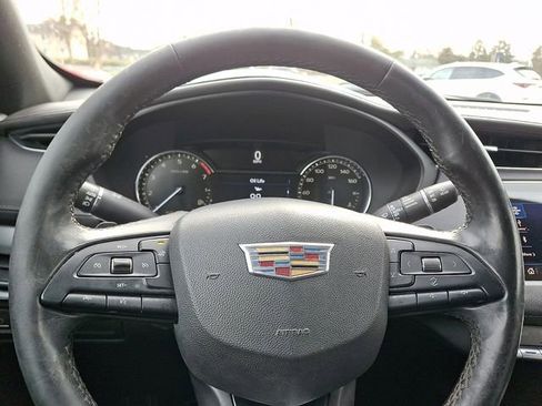 Used 2019 Cadillac XT4 Premium Luxury w/ Cold Weather Package image 18