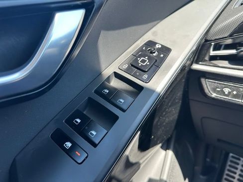 Certified 2025 Kia Niro EX Touring FWD image 14