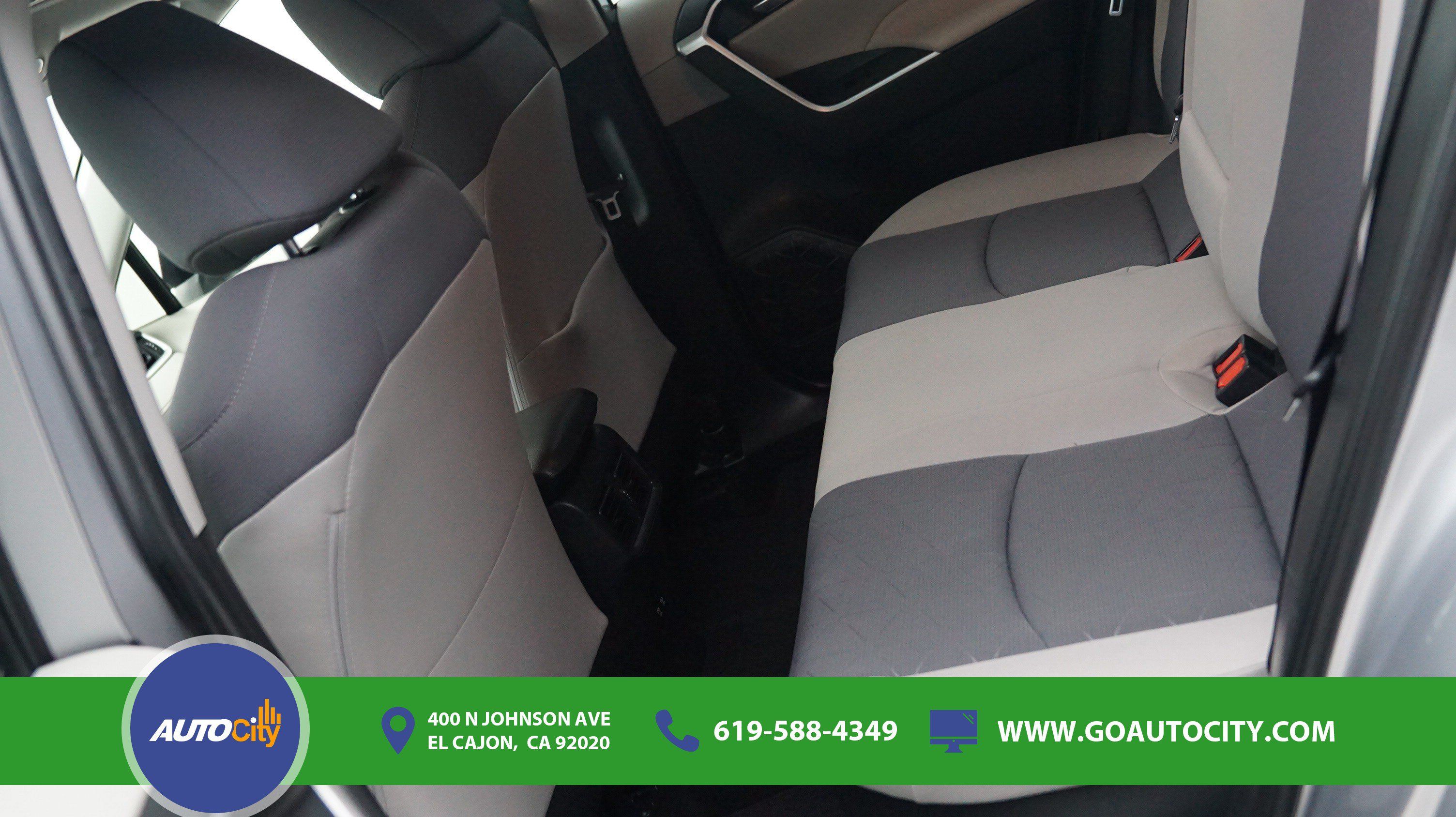 Used 2020 Toyota RAV4 XLE w/ Convenience Package AWD/4WD image 14