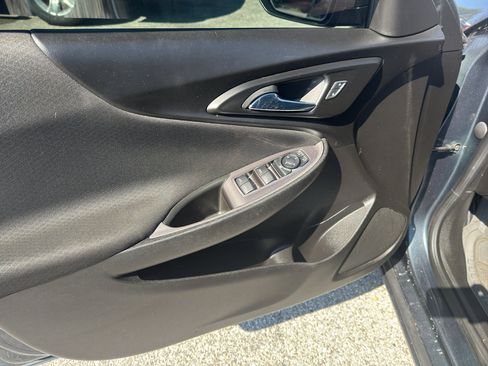 Used 2021 Chevrolet Malibu RS FWD image 11