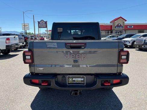 Used 2023 Jeep Gladiator Rubicon w/ LED Lighting Group AWD/4WD image 4