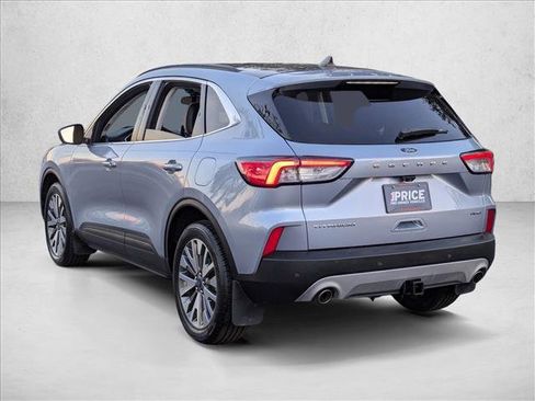 Used 2022 Ford Escape Titanium w/ Class II Trailer Tow Package image 8