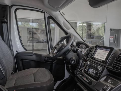 Used 2024 RAM ProMaster 3500 FWD image 18