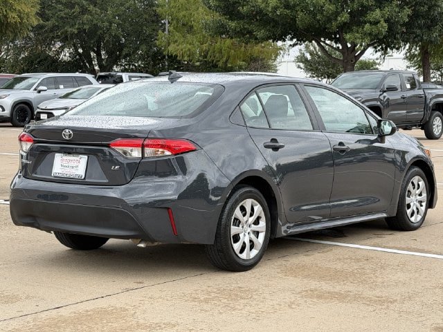 Used 2025 Toyota Corolla LE FWD image 4