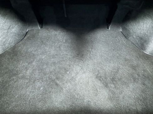 Used 2019 Toyota Camry XLE image 34