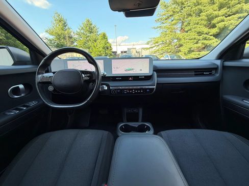 Used 2024 Hyundai Ioniq 5 SEL RWD image 2