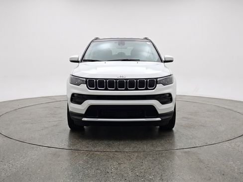 Used 2025 Jeep Compass Limited AWD/4WD image 2