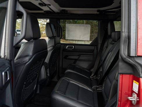 New 2025 Ford Bronco Badlands w/ Sasquatch Package AWD/4WD image 29