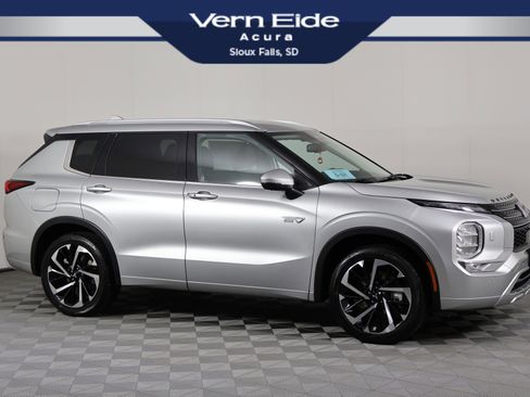 Used 2024 Mitsubishi Outlander SEL AWD/4WD image 1