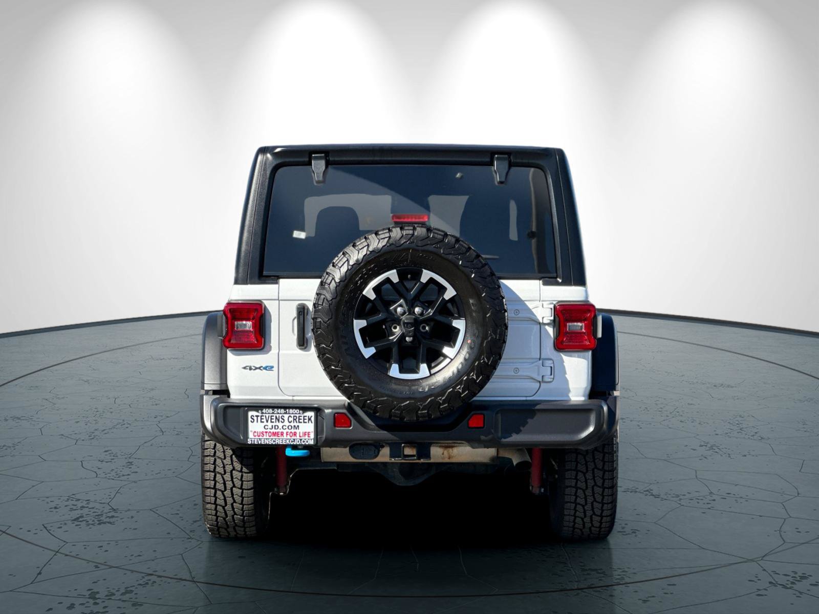 Used 2024 Jeep Wrangler Unlimited Rubicon 4xe AWD/4WD image 5