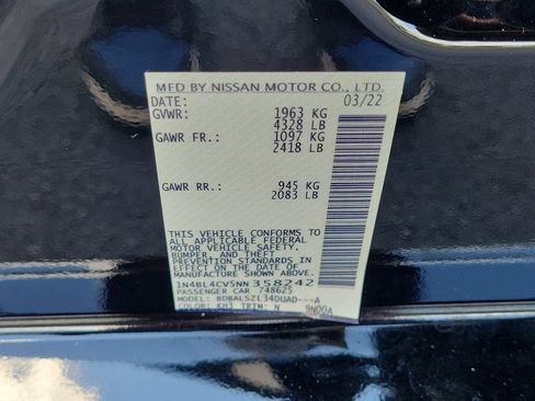Used 2022 Nissan Altima 2.5 SR w/ Midnight Edition Package FWD image 30