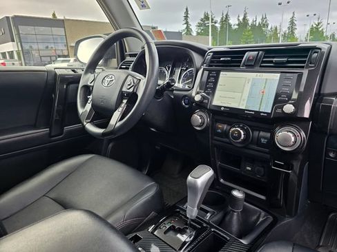Used 2021 Toyota 4Runner TRD Off-Road Premium w/ Moonroof Package AWD/4WD image 13