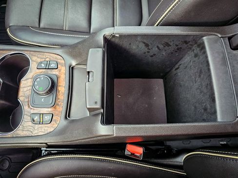 Used 2020 GMC Acadia Denali w/ Trailering Package image 34