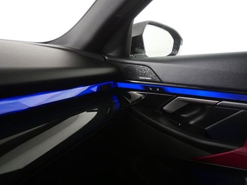 Used 2025 BMW 540i xDrive image 26