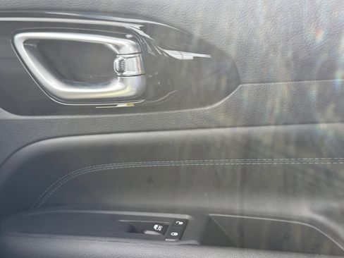 New 2026 Jeep Compass Latitude AWD/4WD image 16