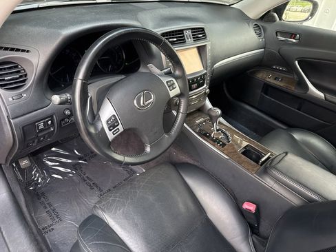 Used 2014 Lexus IS 250C image 25