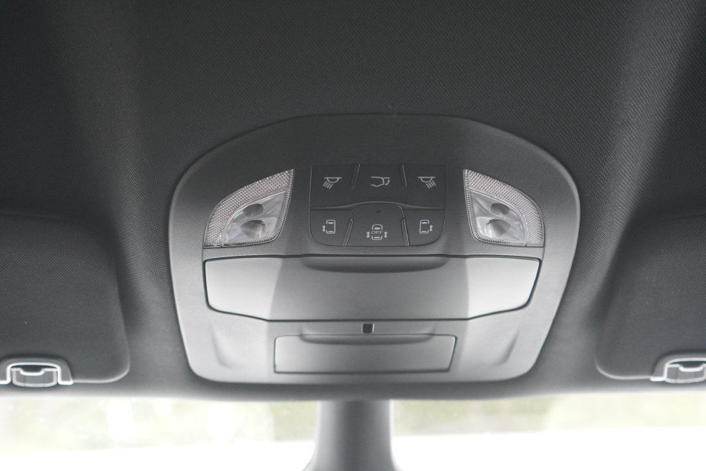 Used 2025 Chrysler Pacifica Select FWD image 25