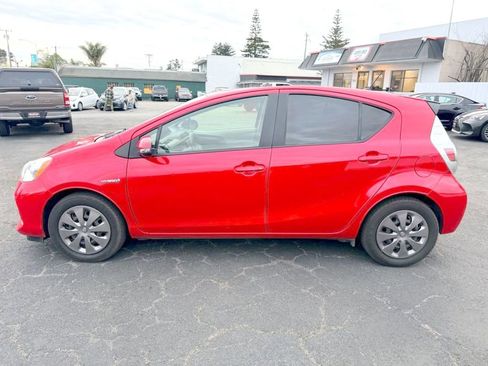 Used 2014 Toyota Prius C Two image 8