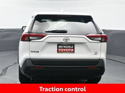 Certified 2023 Toyota RAV4 LE AWD/4WD image 4