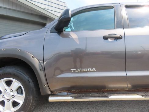 Used 2011 Toyota Tundra 4x4 Double Cab w/ Tow Pkg image 30