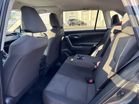 Used 2021 Toyota RAV4 XLE w/ Convenience Package AWD/4WD image 33