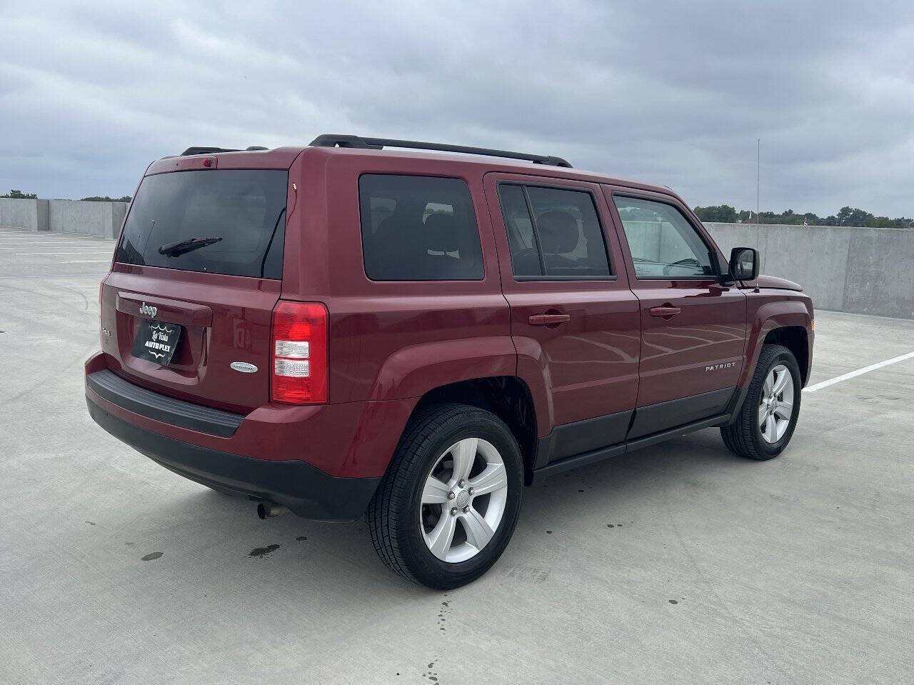 Used 2016 Jeep Patriot Latitude AWD/4WD image 7