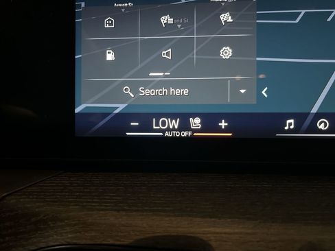 New 2025 BMW 330i xDrive Sedan w/ Convenience Package image 19