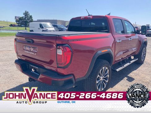 Used 2024 GMC Canyon Denali AWD/4WD image 7
