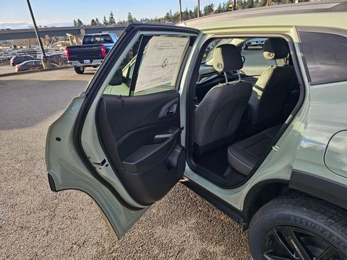 New 2026 Chevrolet Trax ACTIV w/ Sunroof Package image 21
