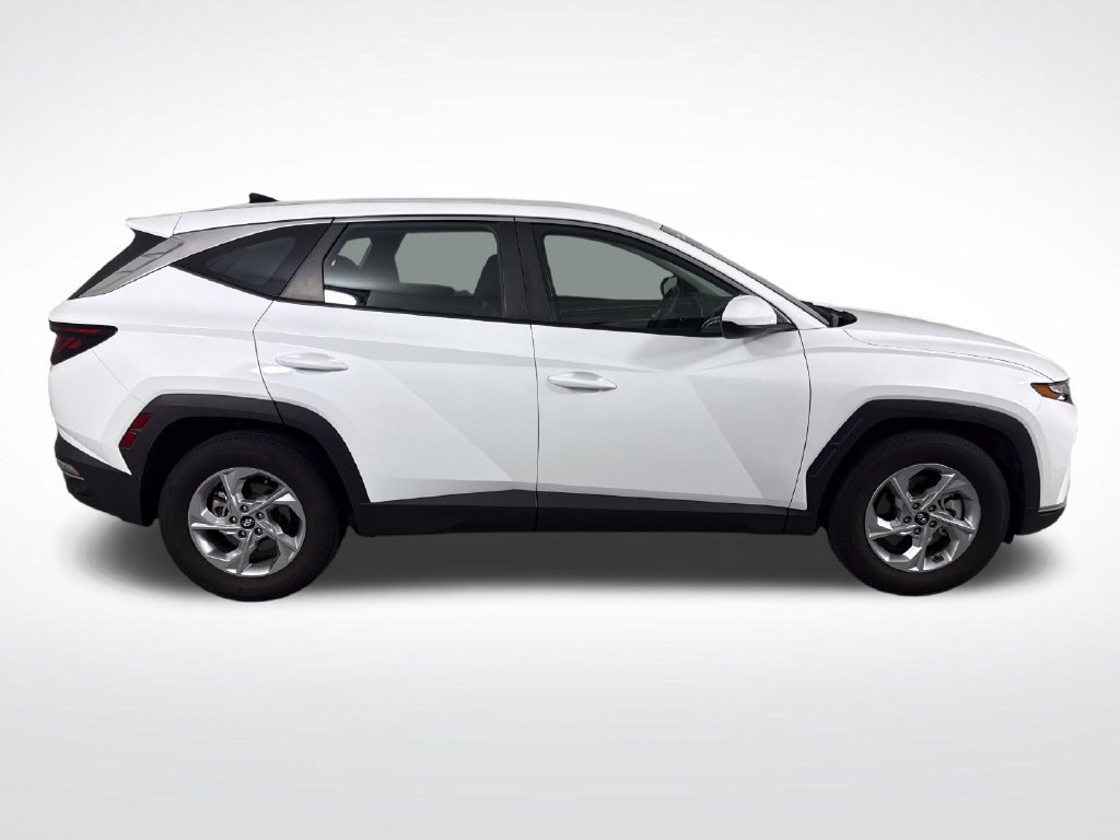 Certified 2024 Hyundai Tucson SE FWD image 2
