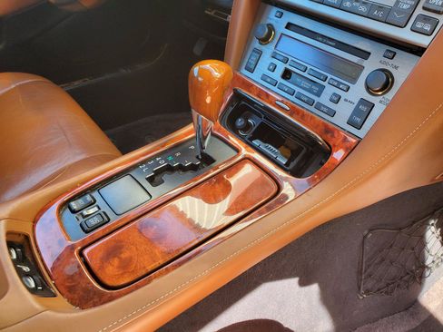 Used 2004 Lexus SC 430 Convertible RWD image 25