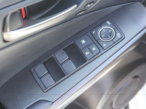 Used 2025 Lexus IS 350 F Sport RWD image 19