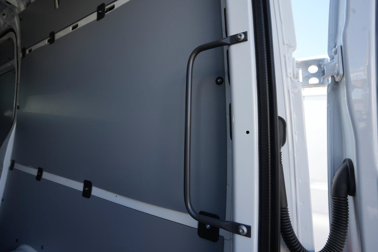 New 2026 Mercedes-Benz Sprinter 2500 image 32