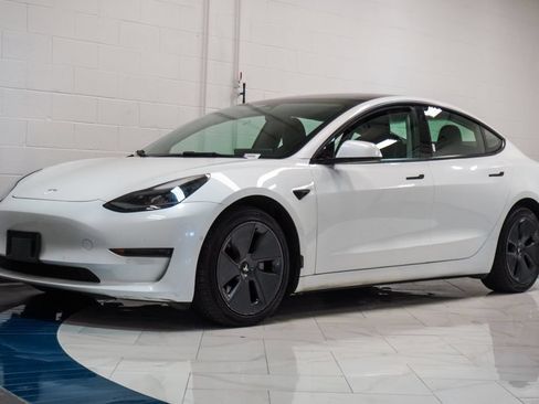 Used 2022 Tesla Model 3 Long Range AWD/4WD image 4