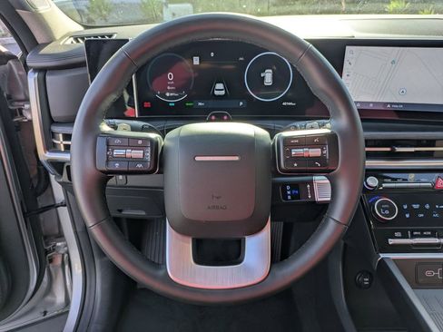 Used 2025 Hyundai Santa Fe Limited image 18