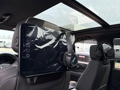 New 2026 GMC Yukon Elevation image 24