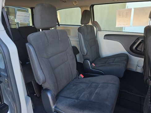Used 2016 Dodge Grand Caravan SXT w/ Rear Park Assist Package image 26