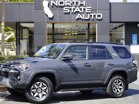 Used 2024 Toyota 4Runner TRD Off-Road image 1