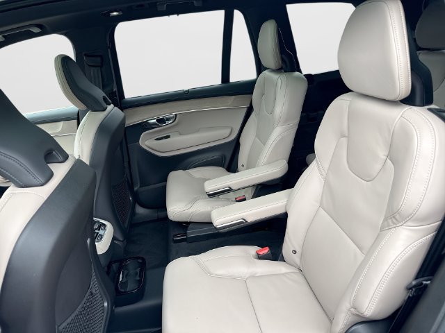 Certified 2025 Volvo XC90 B6 Ultra AWD/4WD image 29